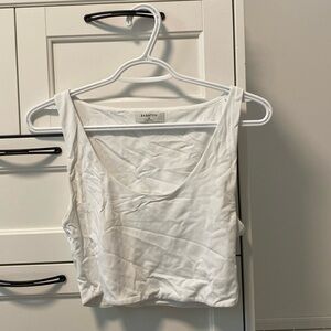 Contour Scoopneck Tank (Babaton)